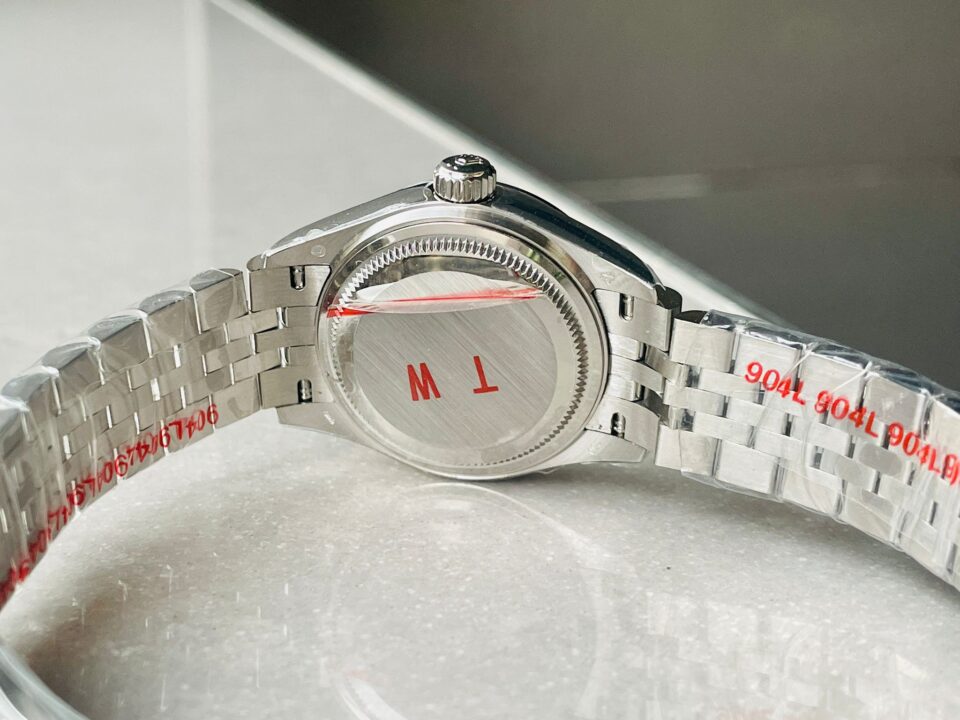 Rolex Datejust 28mm 904L SS Black Dial Diamond markers