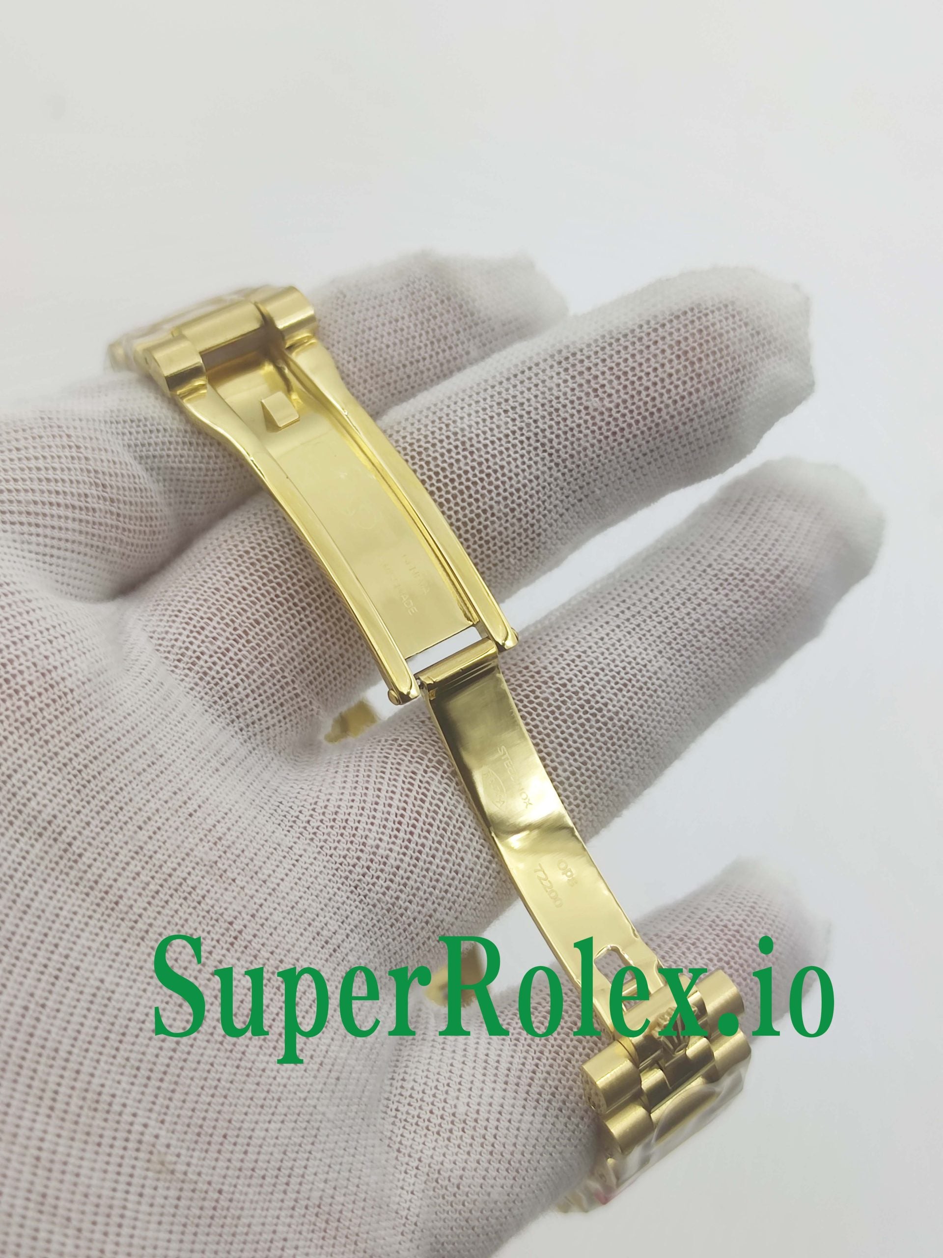 Rolex Day-Date 36MM Yellow Gold Silver Diamond Dial Ref.118238