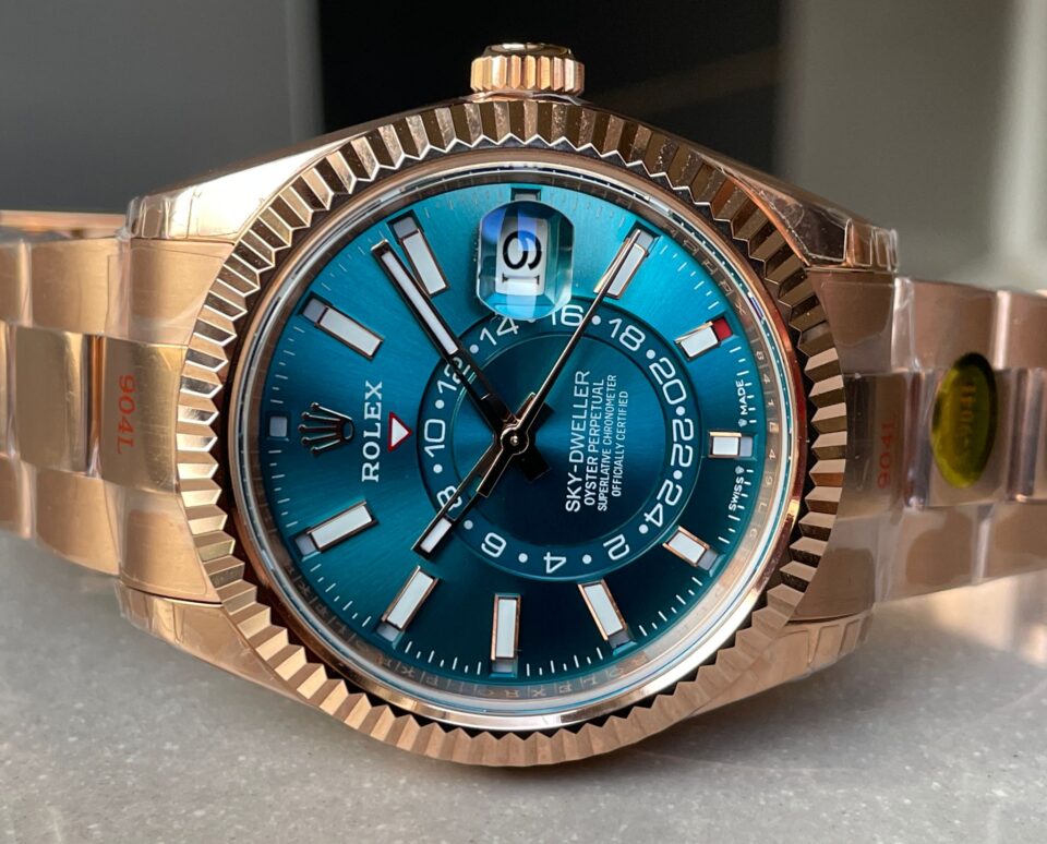 Noob FACTORY 1:1 Rolex Sky-Dweller 326935 RG/SS Turquosi Dial