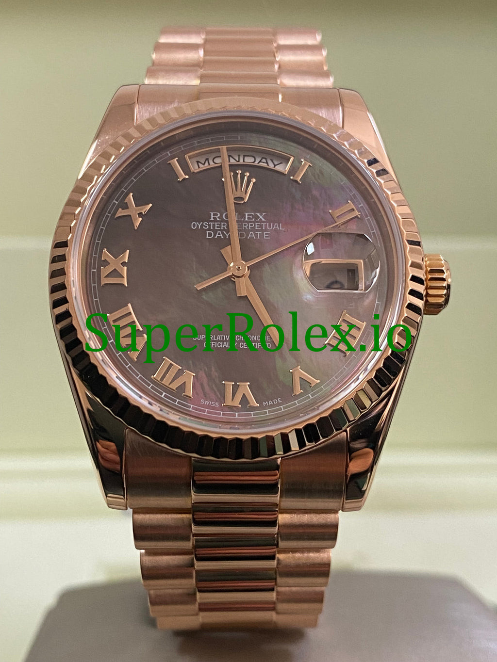 Rolex Day-Date 36MM Everose Gold Tahitian Mother of Pearl Roman Dial Ref.118235