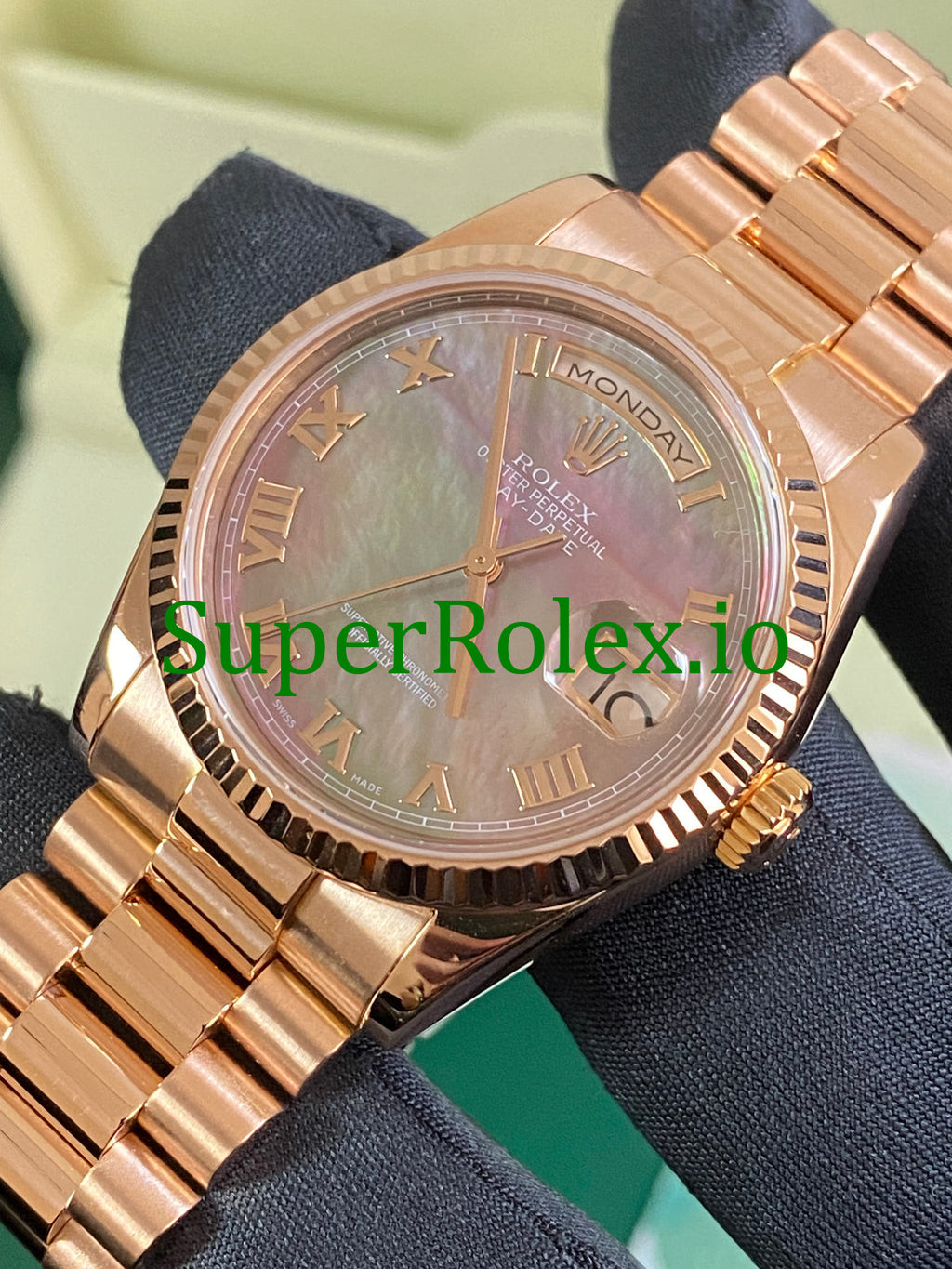 Rolex Day-Date 36MM Everose Gold Tahitian Mother of Pearl Roman Dial Ref.118235