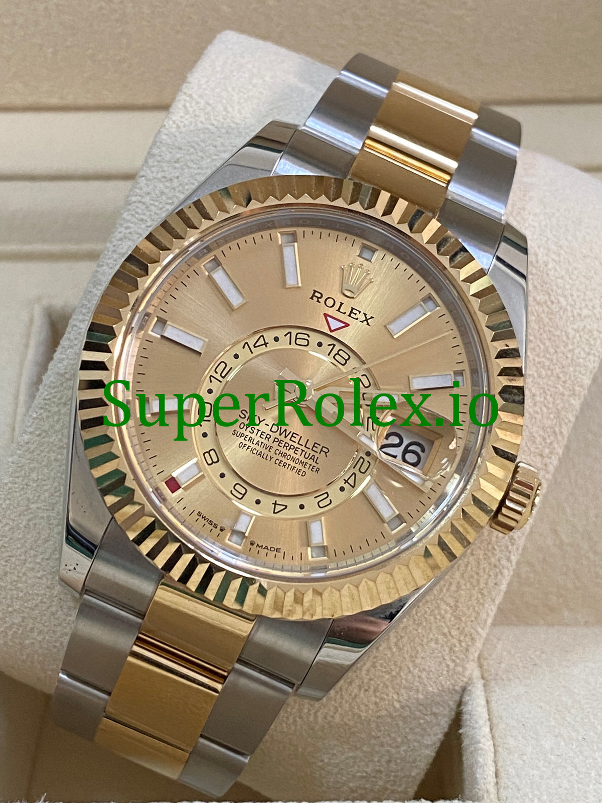 Rolex Sky-Dweller 42mm Yellow Rolesor Ref.336933