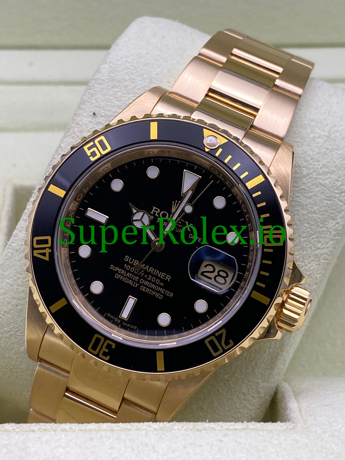 Rolex Submariner Date 40MM Yellow Gold - Ref.16618LN