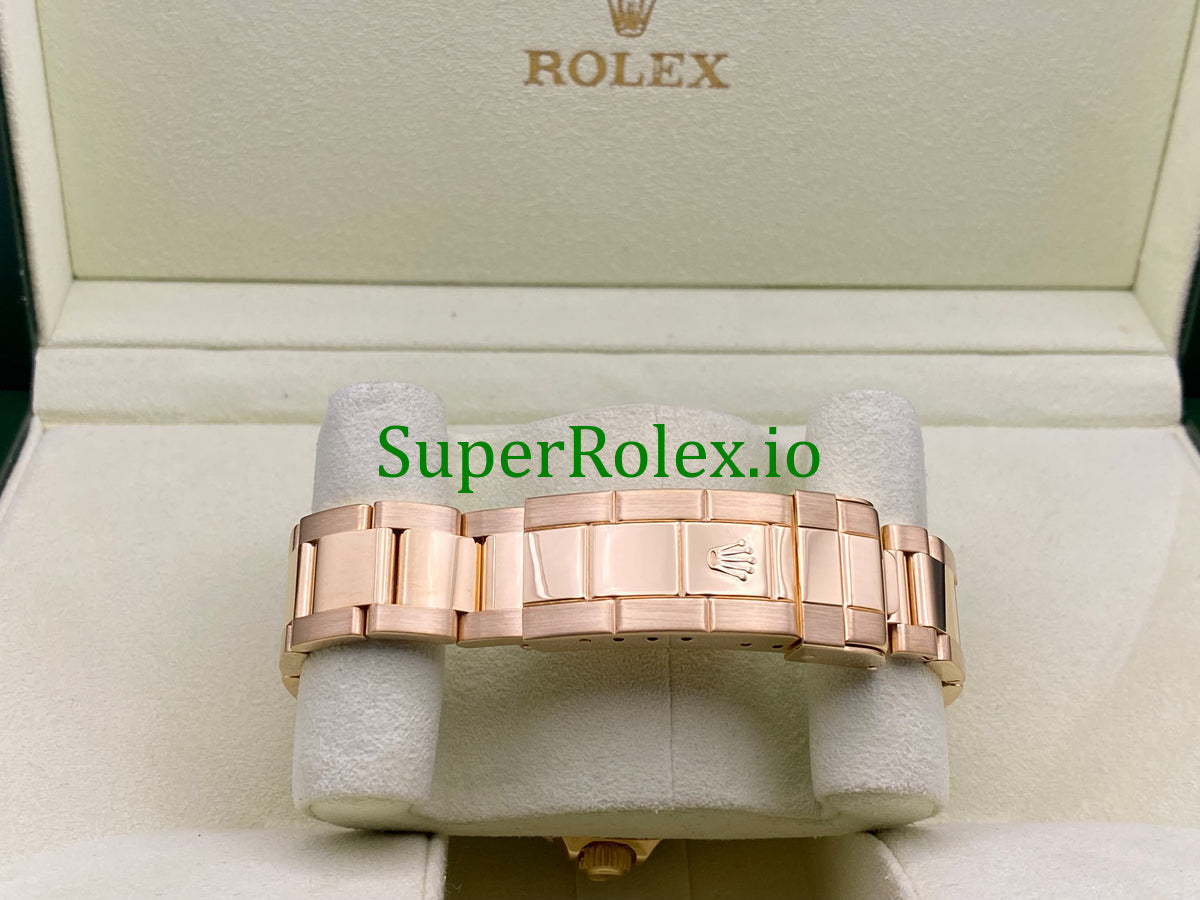 Rolex Submariner Date 40MM Yellow Gold - Ref.16618LN