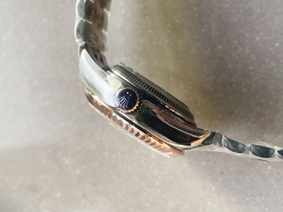 Rolex Datejust 28mm 904L RG/SS Champagne Dial A2671