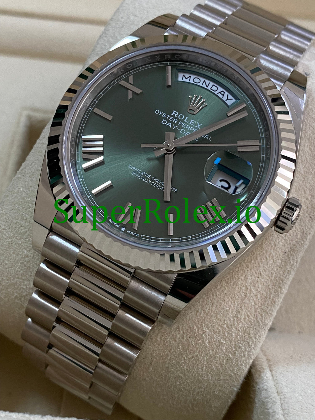 Rolex Day-Date 40MM Ref.228239 - Olive Green Bevelled Roman Dial