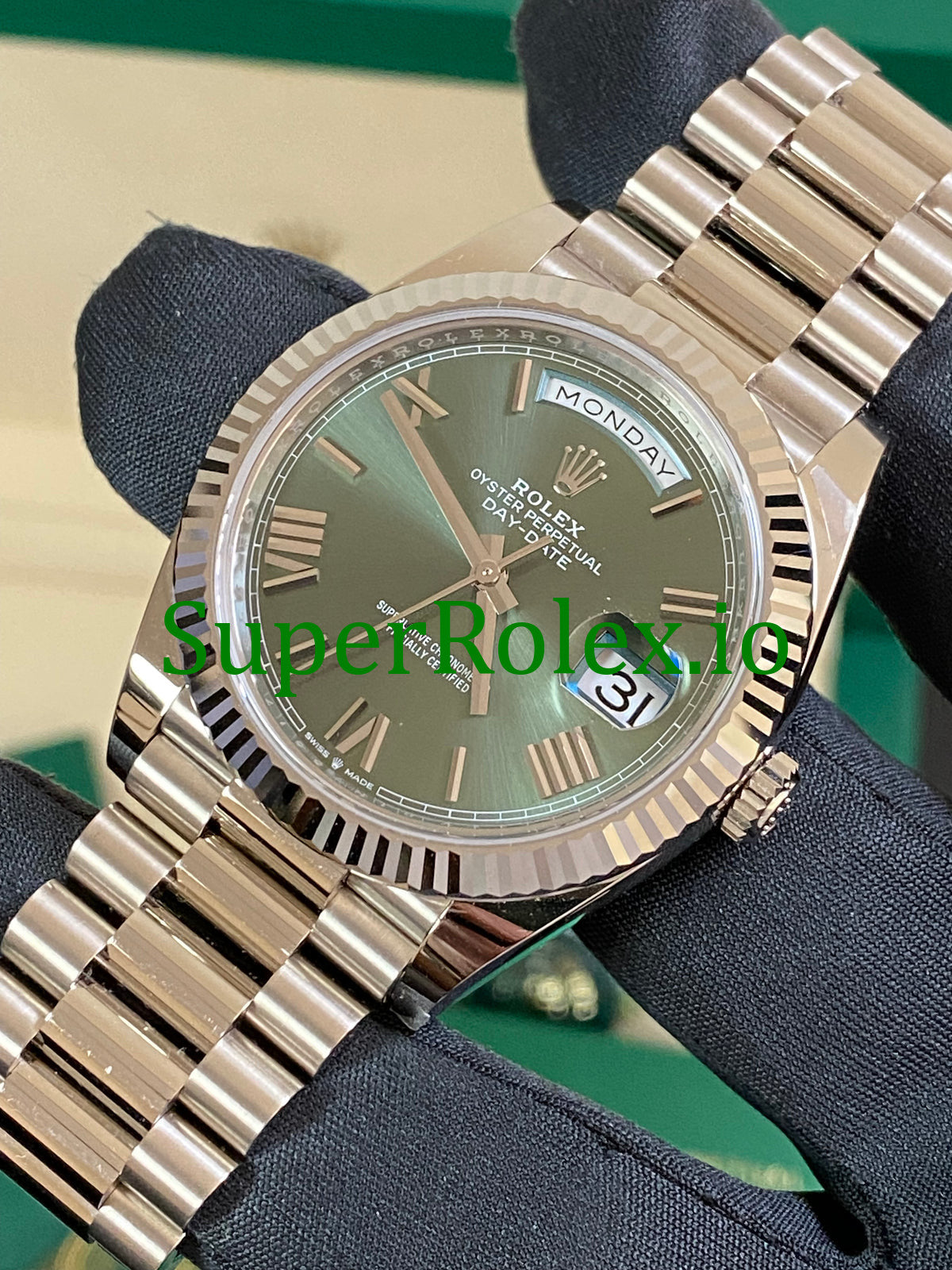 Rolex Day-Date 40MM Ref.228239 - Olive Green Bevelled Roman Dial