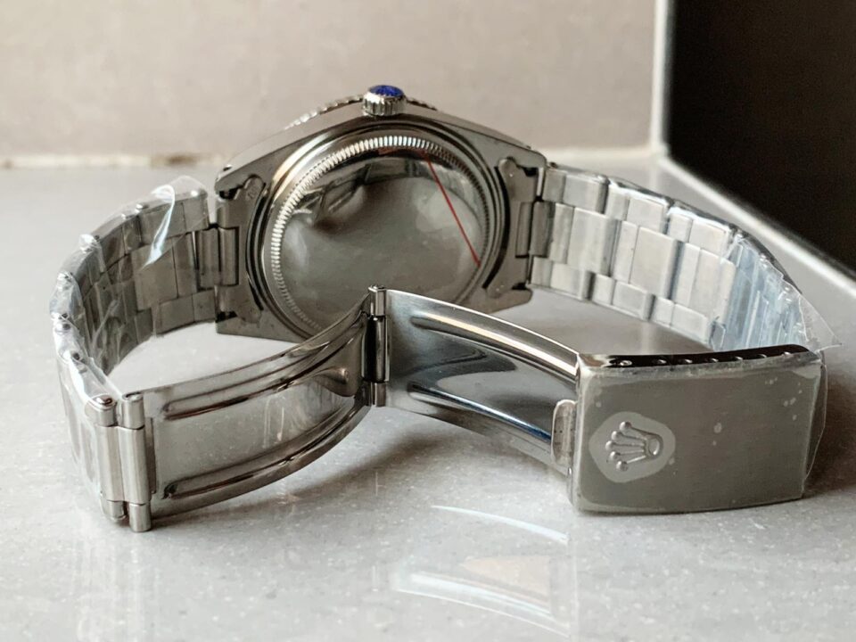 Vintage Rolex GMT Master 6542 Black/Red Bezel White Dial A2836