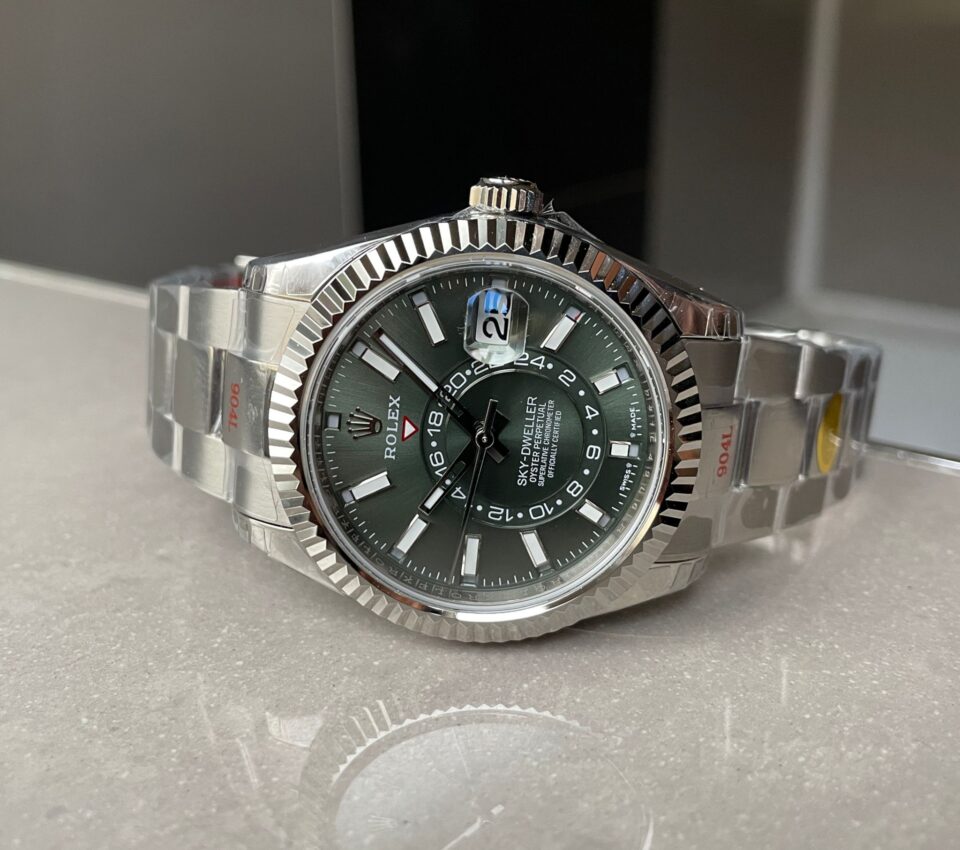 Noob FACTORY 1:1 Rolex Sky-Dweller 326935 SS Green Dial