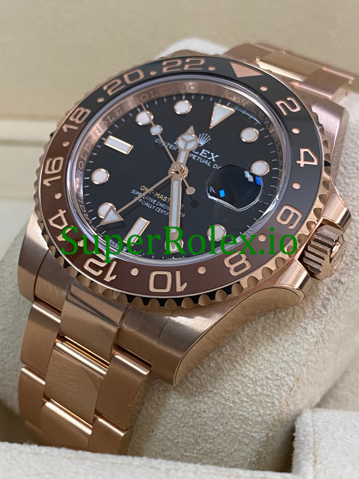 Rolex GMT-Master II 40mm Everose Gold Ref.126715CHNR