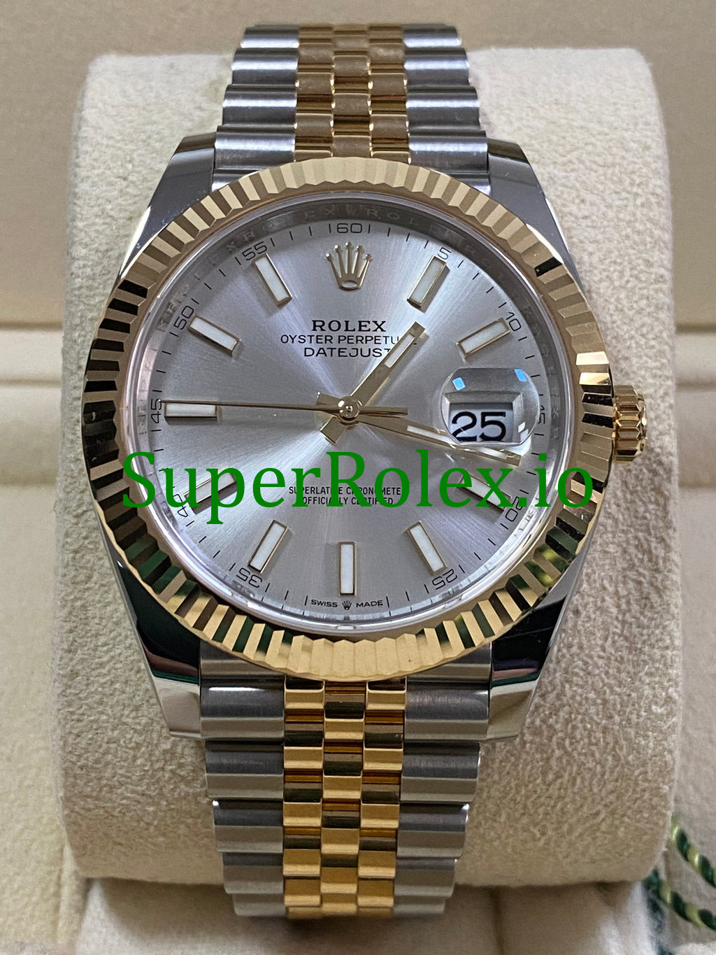 Rolex Datejust 41 Steel and Yellow Gold Silver Index Dial Ref.126333
