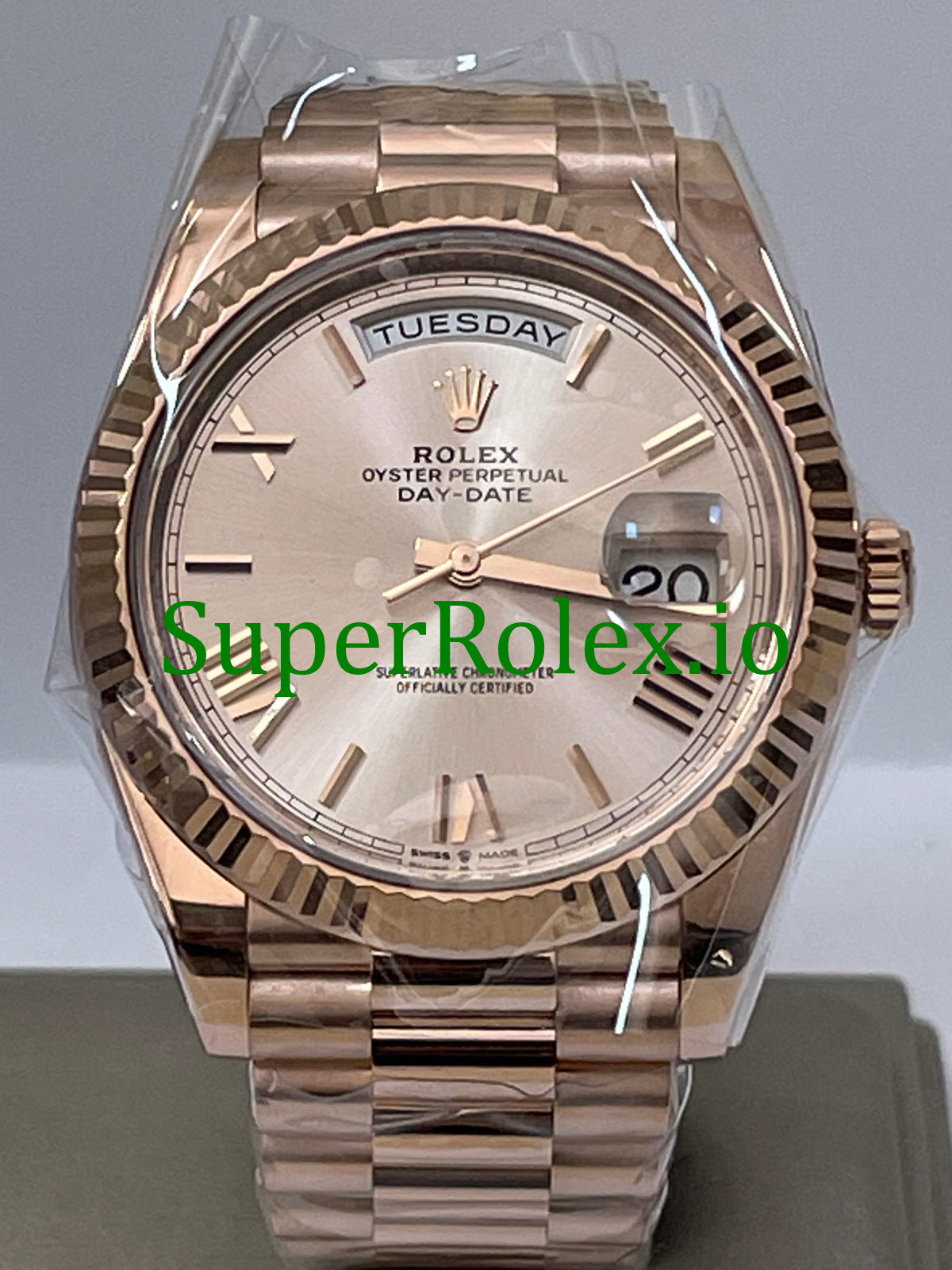 Rolex Day-Date 40 Everose Gold Ref.228235 Sundust Bevelled Roman Dial