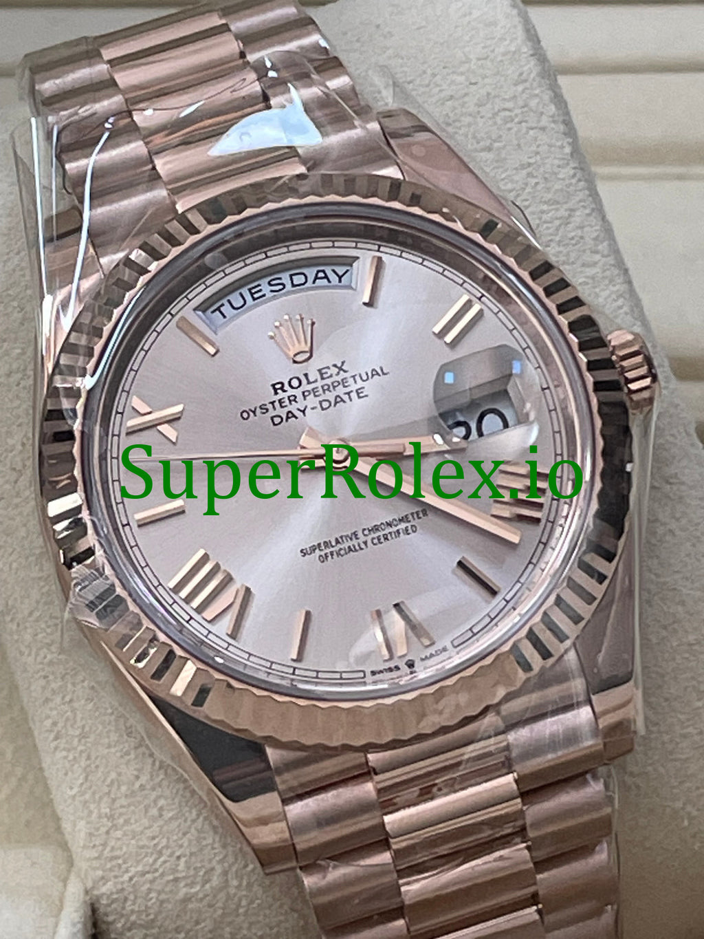 Rolex Day-Date 40 Everose Gold Ref.228235 Sundust Bevelled Roman Dial