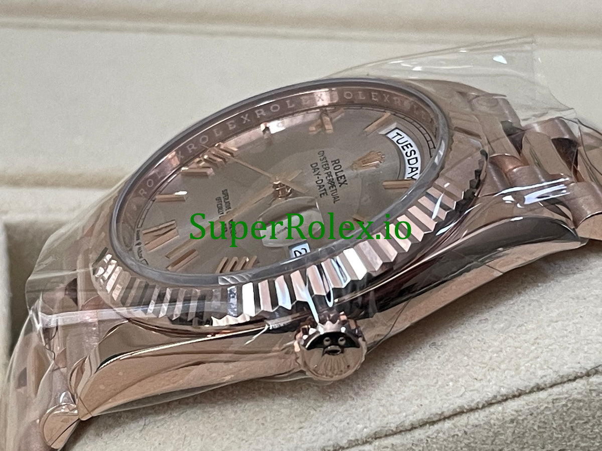 Rolex Day-Date 40 Everose Gold Ref.228235 Sundust Bevelled Roman Dial