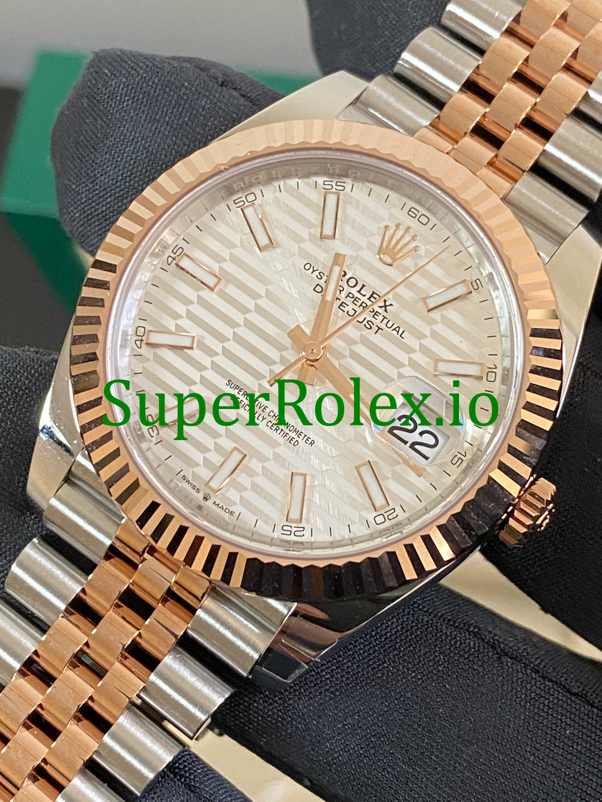 Rolex Datejust 41 Steel and Everose Gold Silver Fluted-Motif Dial Ref.126331