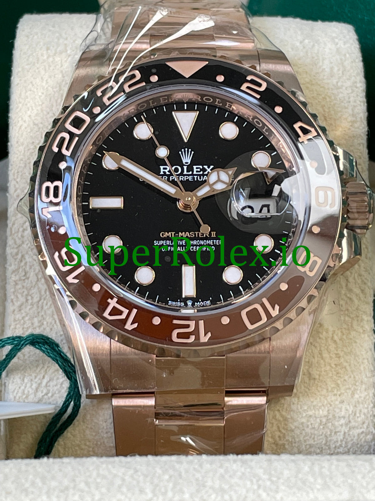 Rolex GMT-Master II 40mm Everose Gold Ref.126715CHNR