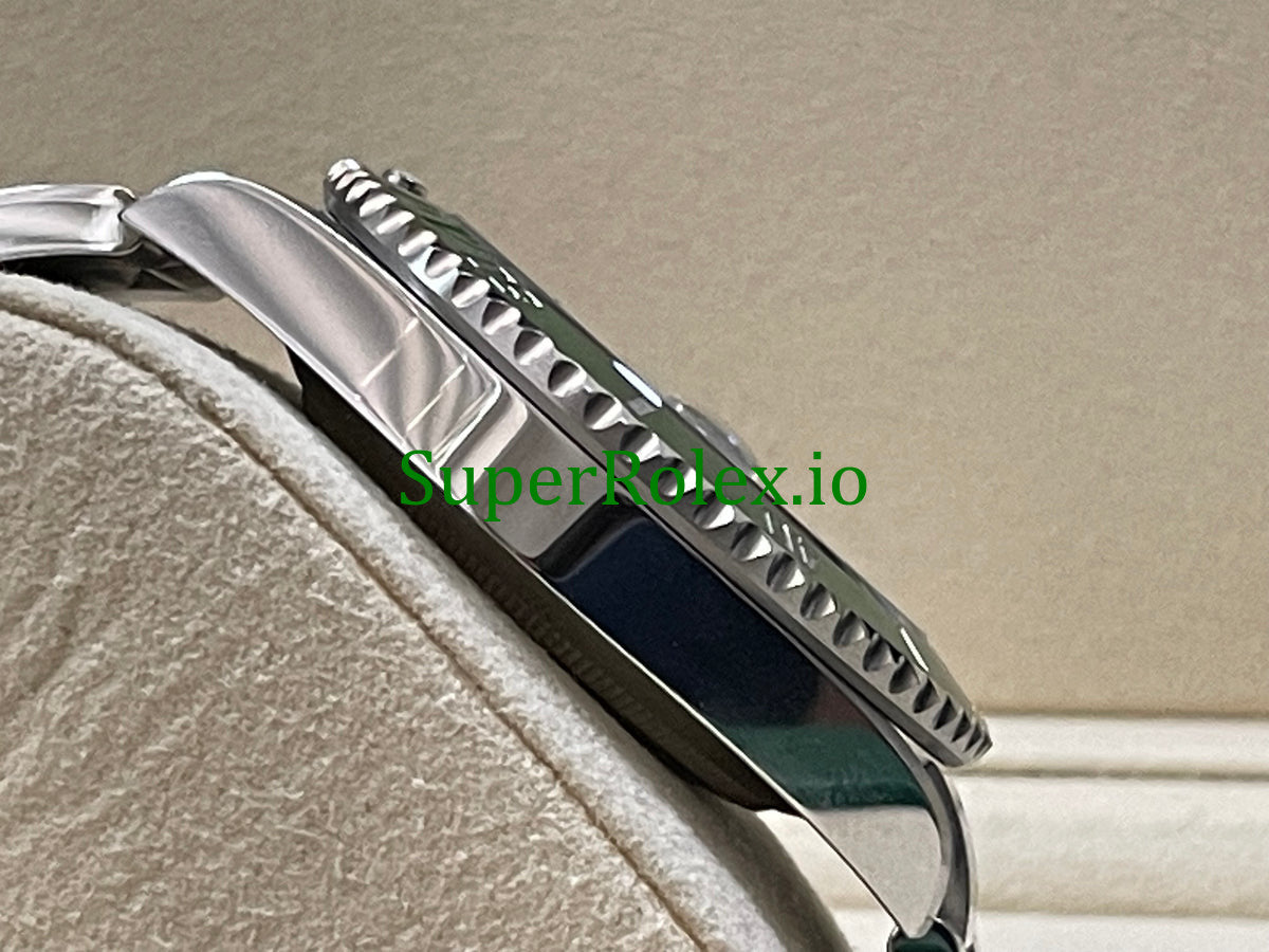 Rolex Submariner Date 41MM 126610LV Green Bezel Steel