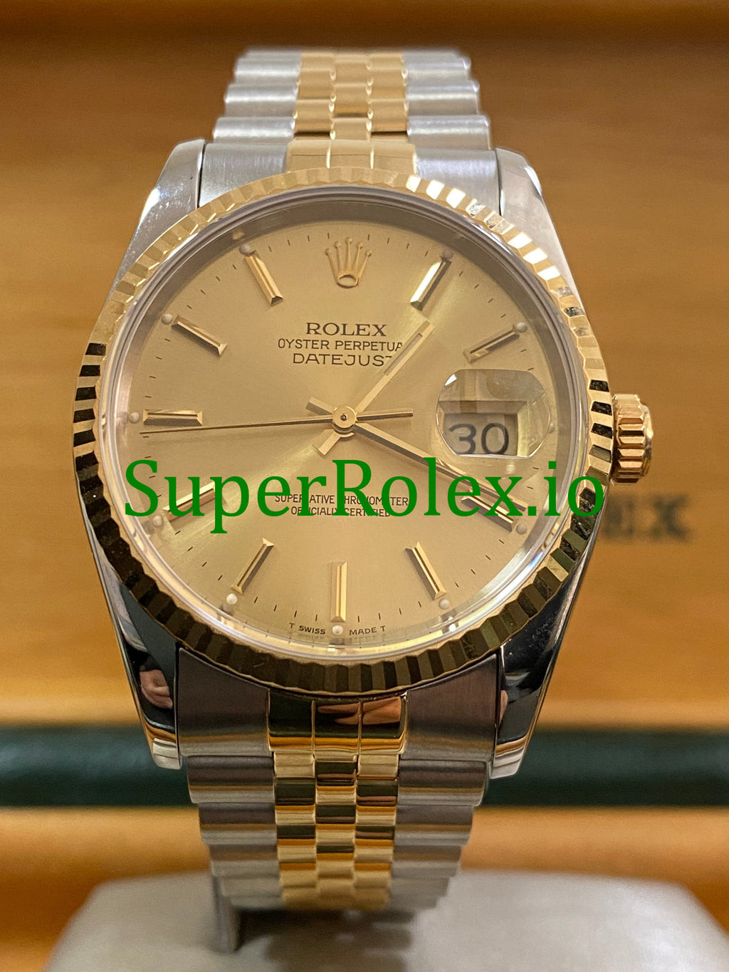 Rolex Datejust 36 Yellow Gold Champagne Index Dial Ref.16233
